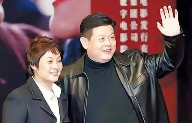 父亲傅彪去世后,冯小刚,葛优陪着我长大_儿子_王劲松_妻子