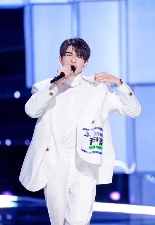 创四,尹浩宇李嘉祥第一次pk平票,第二次差别很大,撑腰摆设吗?