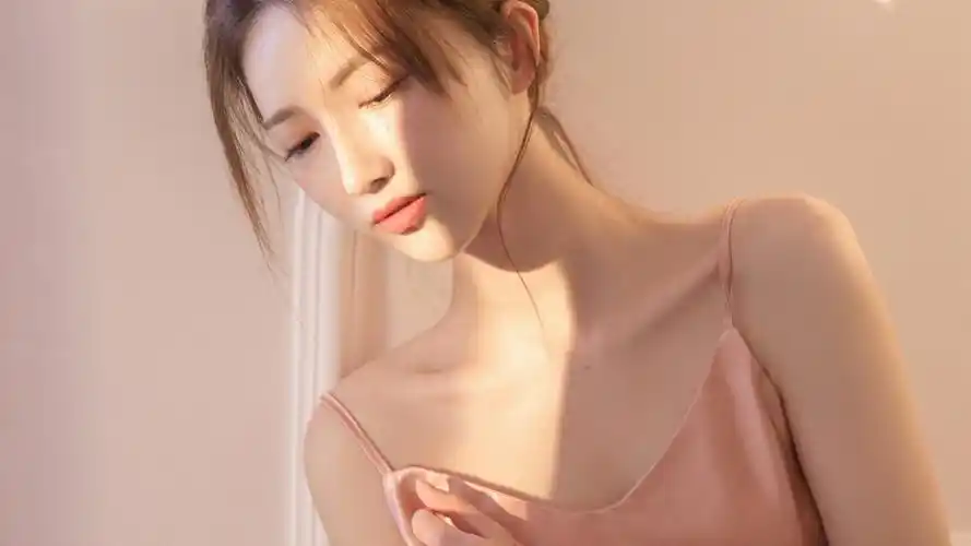 温柔美女少女心爆棚的背景图片-美女壁纸 - 壁纸家