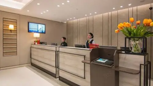 如家精选酒店(成都火车东站成渝立交地铁站店)大堂图片