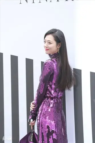 韩国明星:崔雪莉