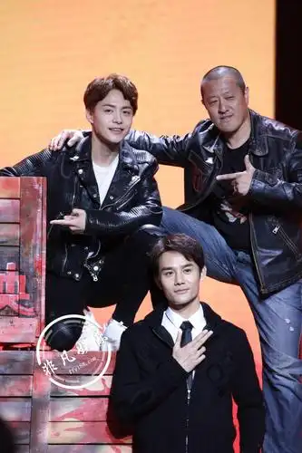 王凯马天宇两兄弟帅气同框 网友惊呼:长相真有点相似