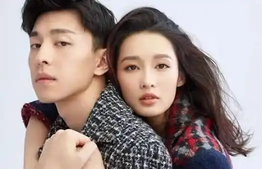 网上关于李沁的男友资料还是很多的,像大家都比较熟悉的邓伦,魏大勋