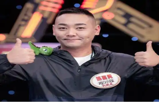 03,小龙人陈嘉男(38周岁)