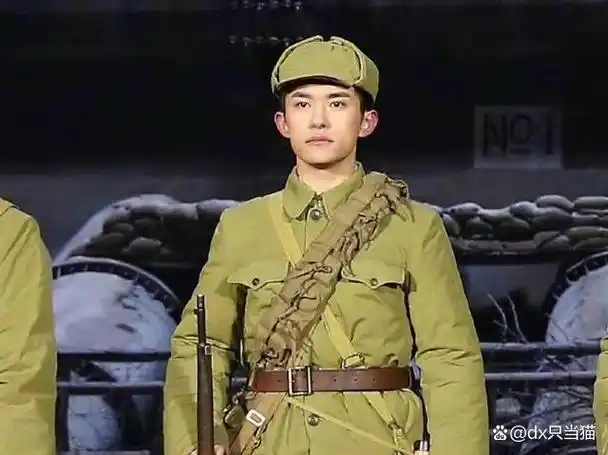 易烊千玺在《长津湖之水门桥》2021年,易烊千玺蝉联2021年福布斯中国