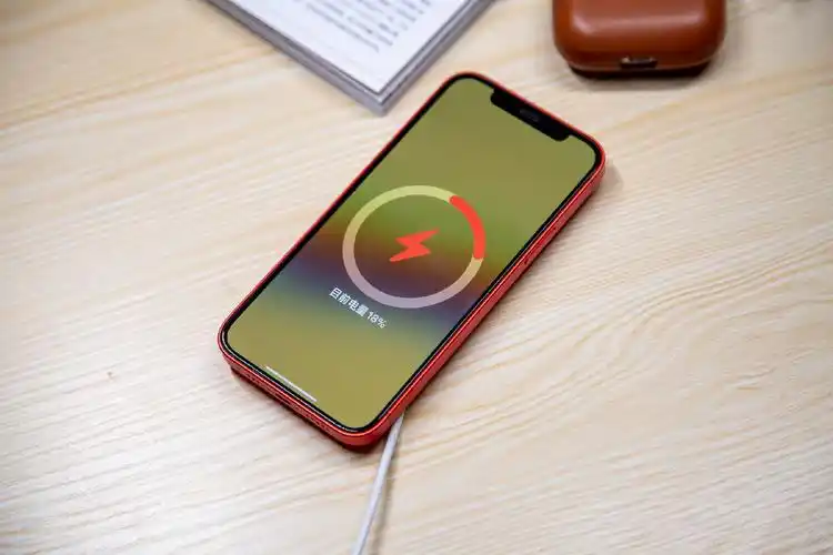 无线充电的另一种形态magsafe:倍思极简mini磁吸无线充电器体验