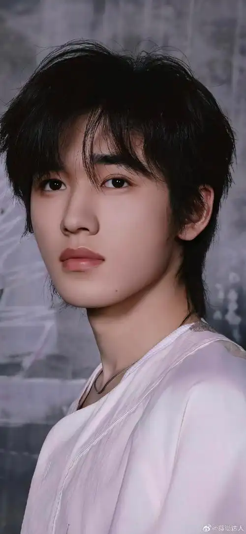 宋亚轩超话#宋亚轩#宋亚轩壁纸明星壁纸分享 绝美壁纸