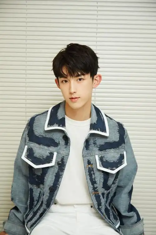 原创你好昨天热拍郭俊辰再演学霸男神女主任敏灵动可爱