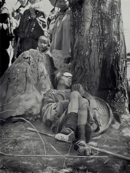 一组清末珍贵老照片图1满族农妇长得像马云图9清朝最美格格