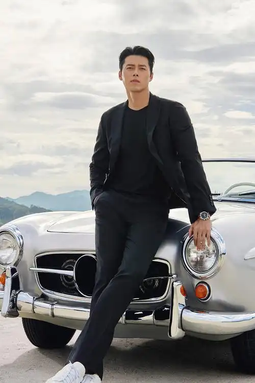 著名演员玄彬倾情演绎欧米茄超霸57腕表