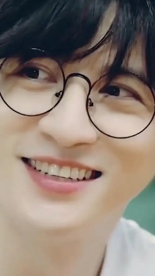 笑起来真好看,薛之谦