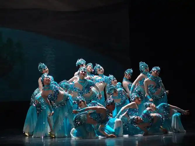 北京串串红青年歌舞团辉瑞年会