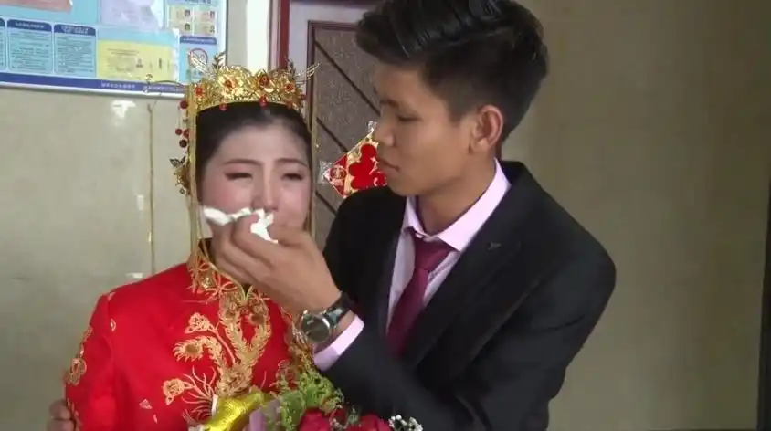抖音结婚新娘哭了视频视频在线观看 - 西瓜视频