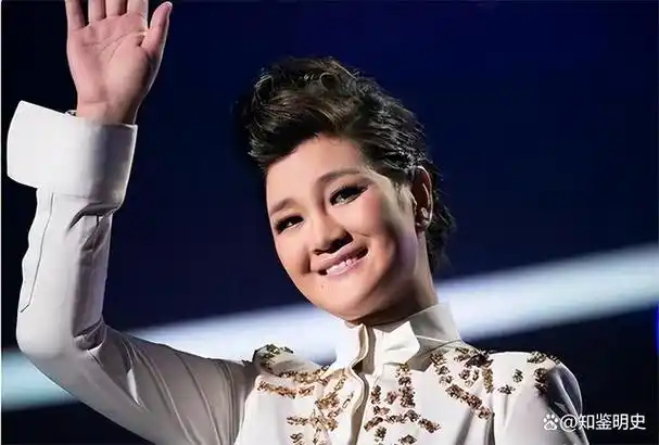 4年前,那个被刀郎告上法庭退出歌坛的降央卓玛,后来怎么样了?