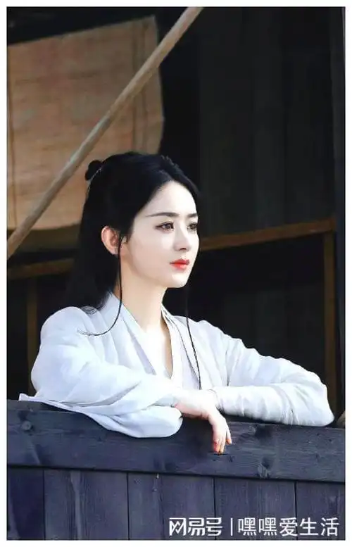 赵丽颖晒出娃照4岁儿子萌萌哒她完全变了个样