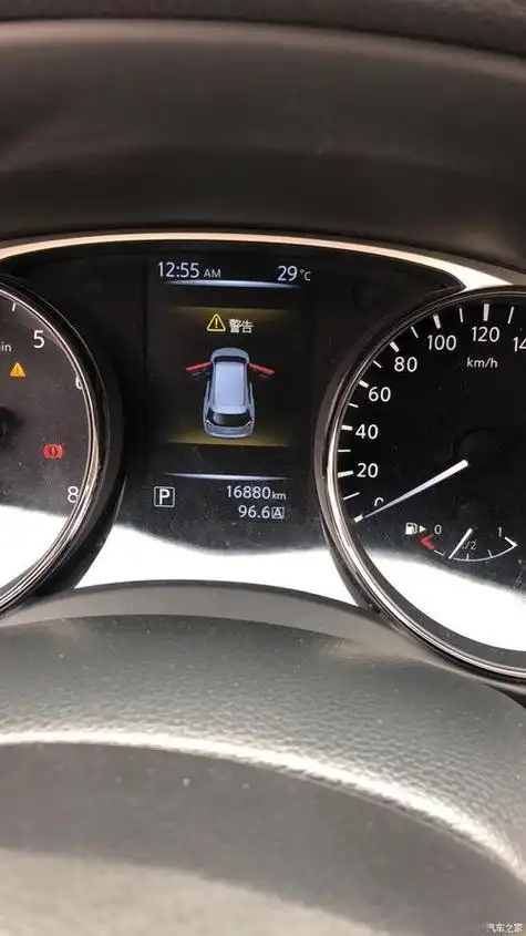 日产奇骏仪表盘功能介绍