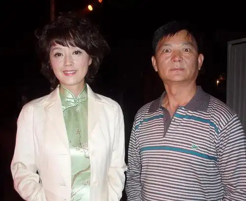 11lv1 擅长:美食/烹饪  展开全部 截止2019年10月,主持人倪琳的丈夫是