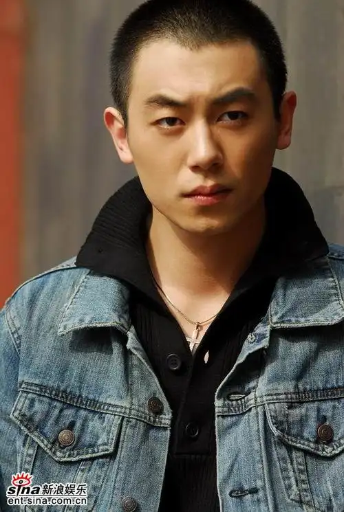 p>朱亚文,1984年4月21日生于江苏省盐城市亭湖区,中国内地影视男演员