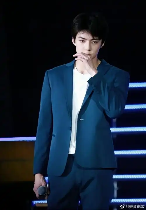 吴世勋给的雪花是温暖的#不知不觉就已经存了许多小勋的照片吴世勋