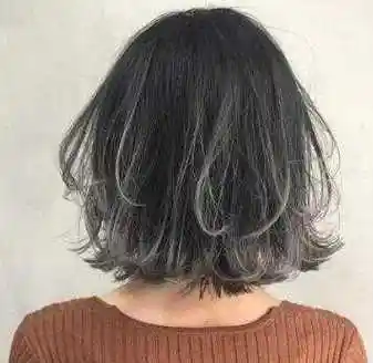 2022冷色系短发发色图片冷色系短发让女生更慵懒女人味