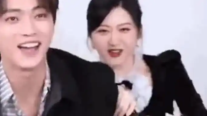 互动好甜 #娱你相约 感觉景甜很喜欢许凯这类型