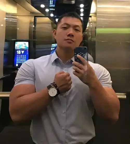 山东健身猛男因太大而遭女生嫌弃男网友太羡慕了想要