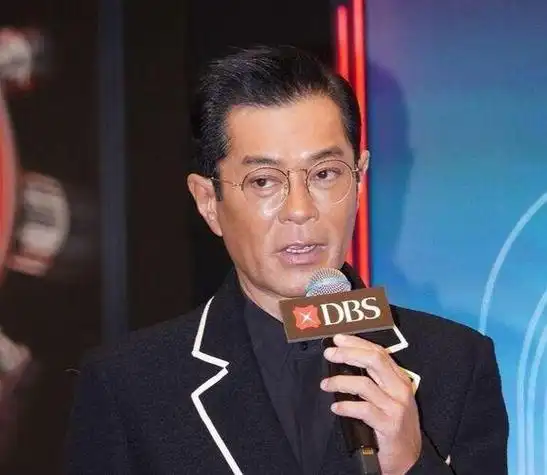 香港男神老了!13位男星白发照,成龙最让人心疼,刘德华也逃不过