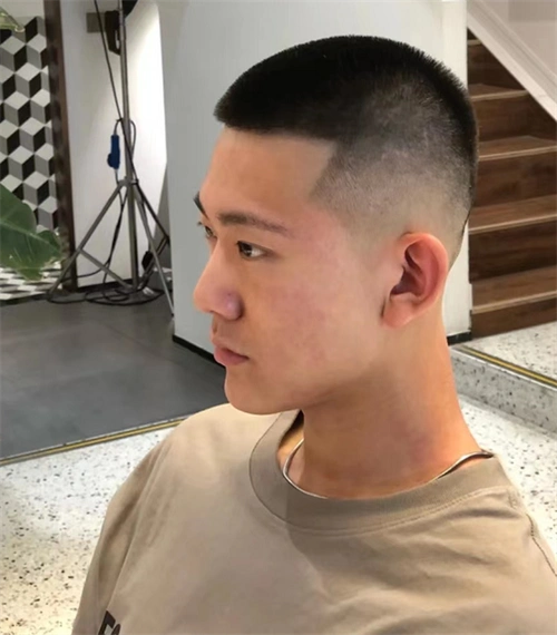 检验男生颜值标准发型 阳刚寸头时尚清爽_男士短发 - 美发站