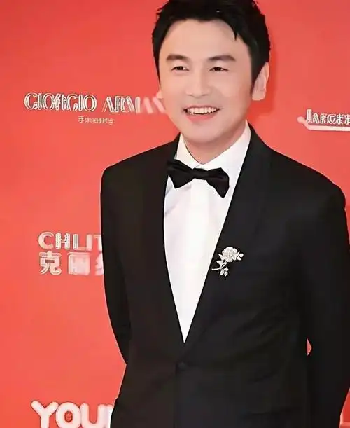 宝藏演员雷佳音为人谦虚低调