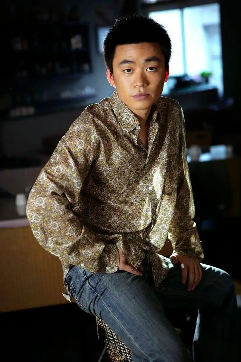 王宝强打前老婆这件事是真是假?有人说,爱老婆也是一种爱国