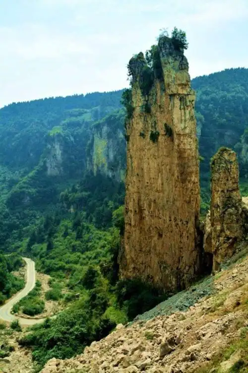 2019年6月7-8号,太行之巅"王莽岭 锡崖沟挂壁公路"南太行精华2日游