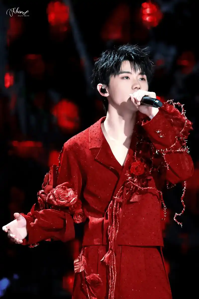 丨听说@时代少年团队长-马嘉祺 要发新ep了诶 搓搓手期待住了!