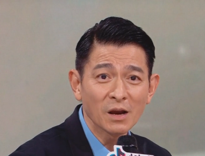 刘德华直播首秀8000万人在线观看青簪锁三千好看