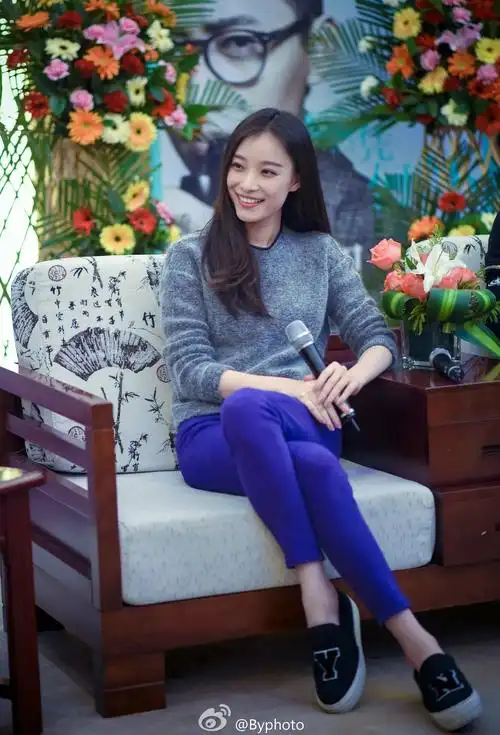 倪妮# 太原见面会 笑靥如花
