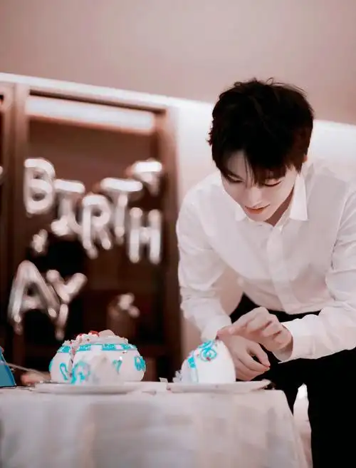 王俊凯22岁生日快乐