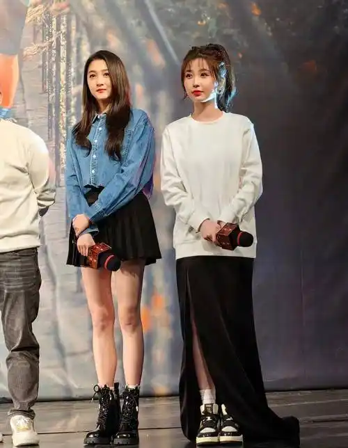 关晓彤未p生图曝光,身材曲线好到爆,网友:鹿晗可真有福.