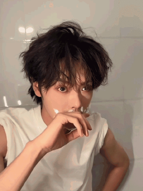 向全世界安利肖宇梁#01#肖宇梁氛围感#  大晚上