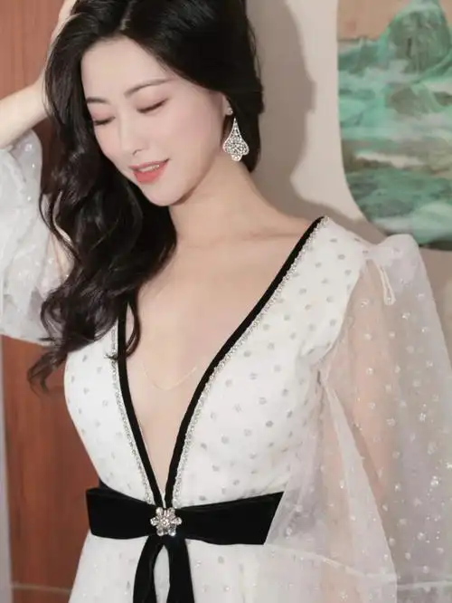 7815全球最美面孔朱珠结婚时的jenny packham白月光出门纱来咯