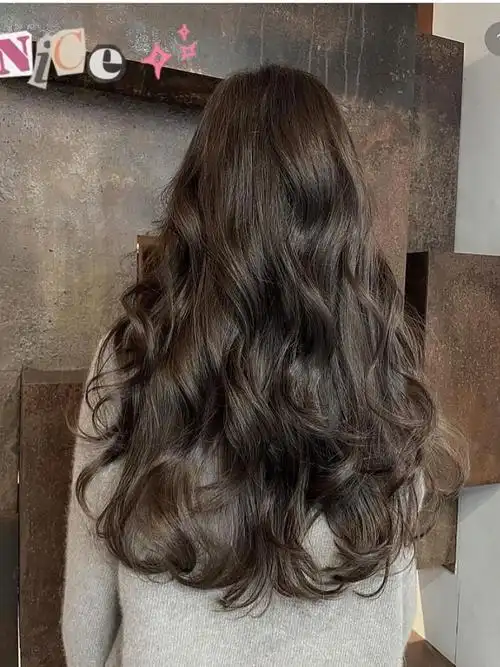 长发女生不能错过的烫发发型慵懒蓬松.