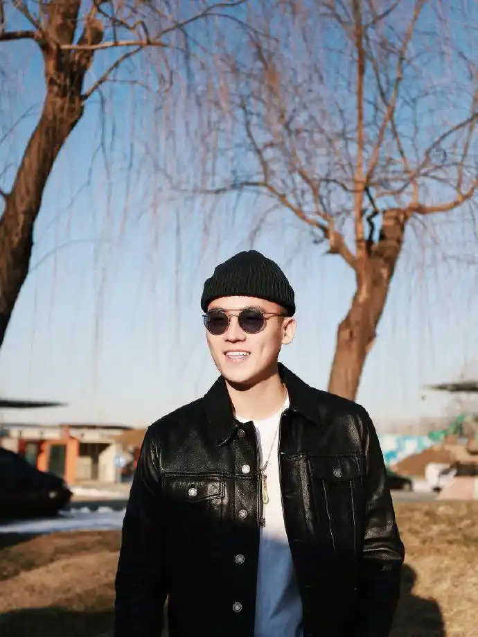 置顶		欧豪超话	响应战"疫"号召,请查收欧sir	@欧豪	三月行程家里蹲啊