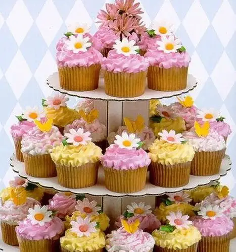 精美纸杯蛋糕2_美食图库_食品图库_食品伙伴网