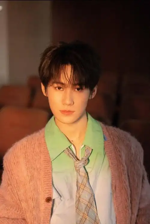 #张真源休闲风##和张真源一起 破茧成蝶皆得所源#