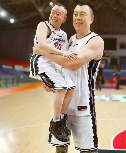 网友:又一对哈德森宋小宝)