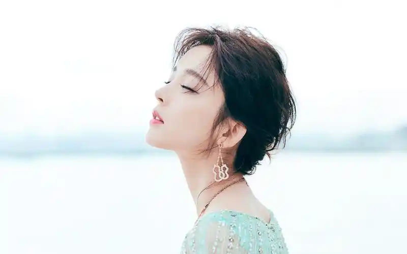 古力娜扎性感写真图片桌面壁纸