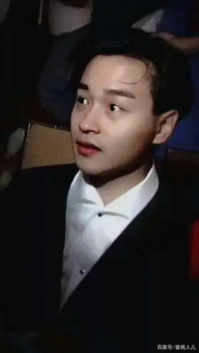 回眸一笑百媚生,风华绝代张国荣