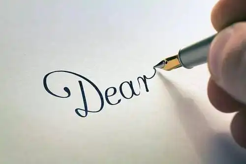 我最亲爱的英文dear除了亲爱的还有这个意思