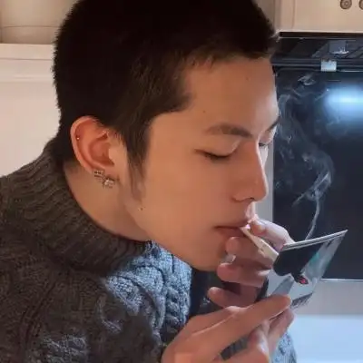 图源微博zelzelzelzel单眼皮寸头帅哥头像