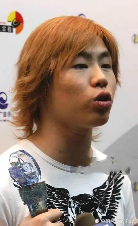 胡彦斌到底有多绝?22年获奖无数次,现在又自费为新人写歌