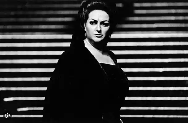 蒙茨克拉特·卡巴耶,一位来自加泰罗尼亚的西班牙女高音歌唱家,以其无