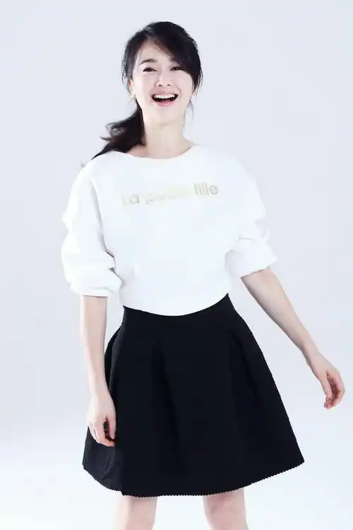 盘点娱乐圈6位姓"左"的女明星,左小青,左岩,你更喜欢谁?